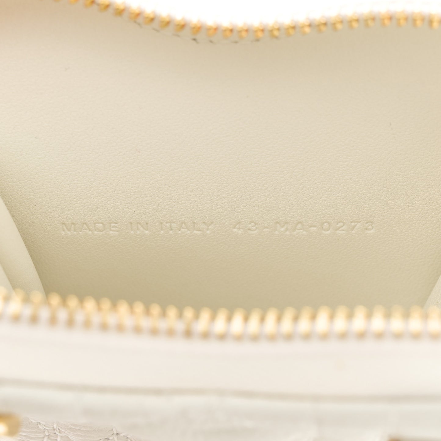 Calfskin Cannage Dioramour Caro Heart Pouch With Chain White