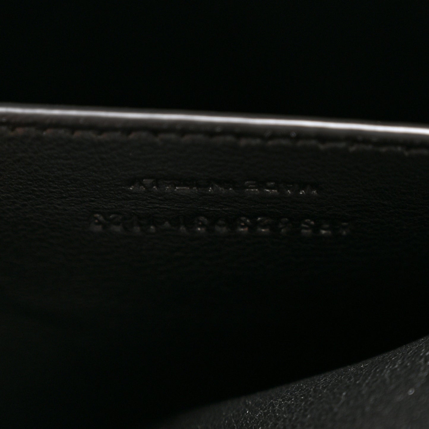 Grain de Poudre Medium Classic Monogram Cassandra Top Handle Black