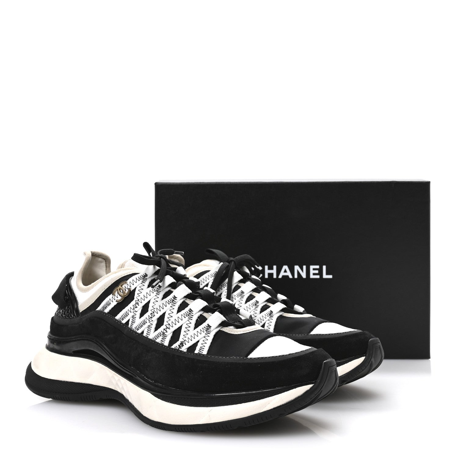 chanel スニーカー ブラック ホワイト 41 Chanel Fabric Suede Calfskin Sneakers 41 Black White 1754190