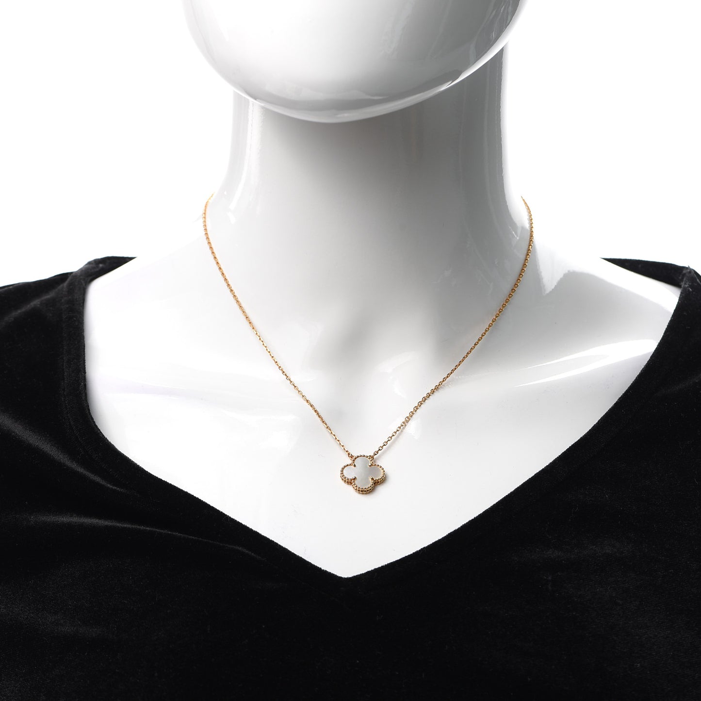 18K Yellow Gold Mother of Pearl Vintage Alhambra Pendant Necklace