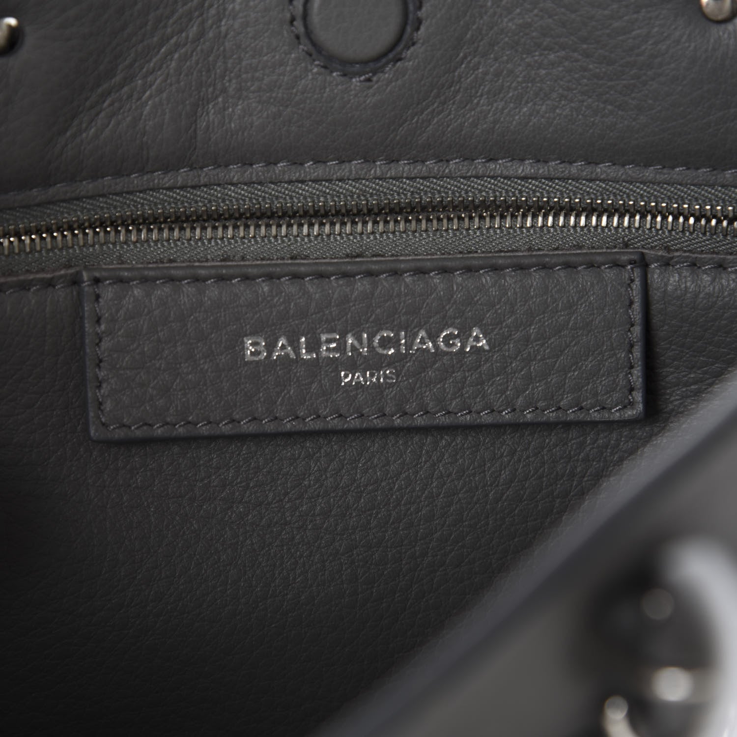 Balenciaga Veau Papier A6 Zip Around Tote Gris Metal 8 of 10