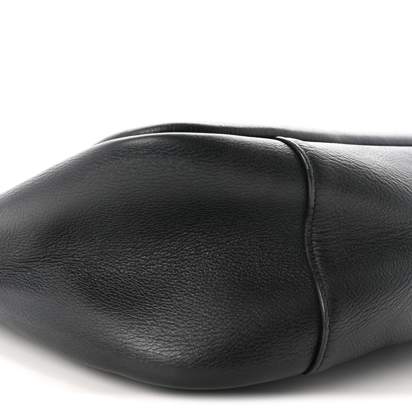 Supple Calfskin Large Le 5 A 7 Soft Hobo Black