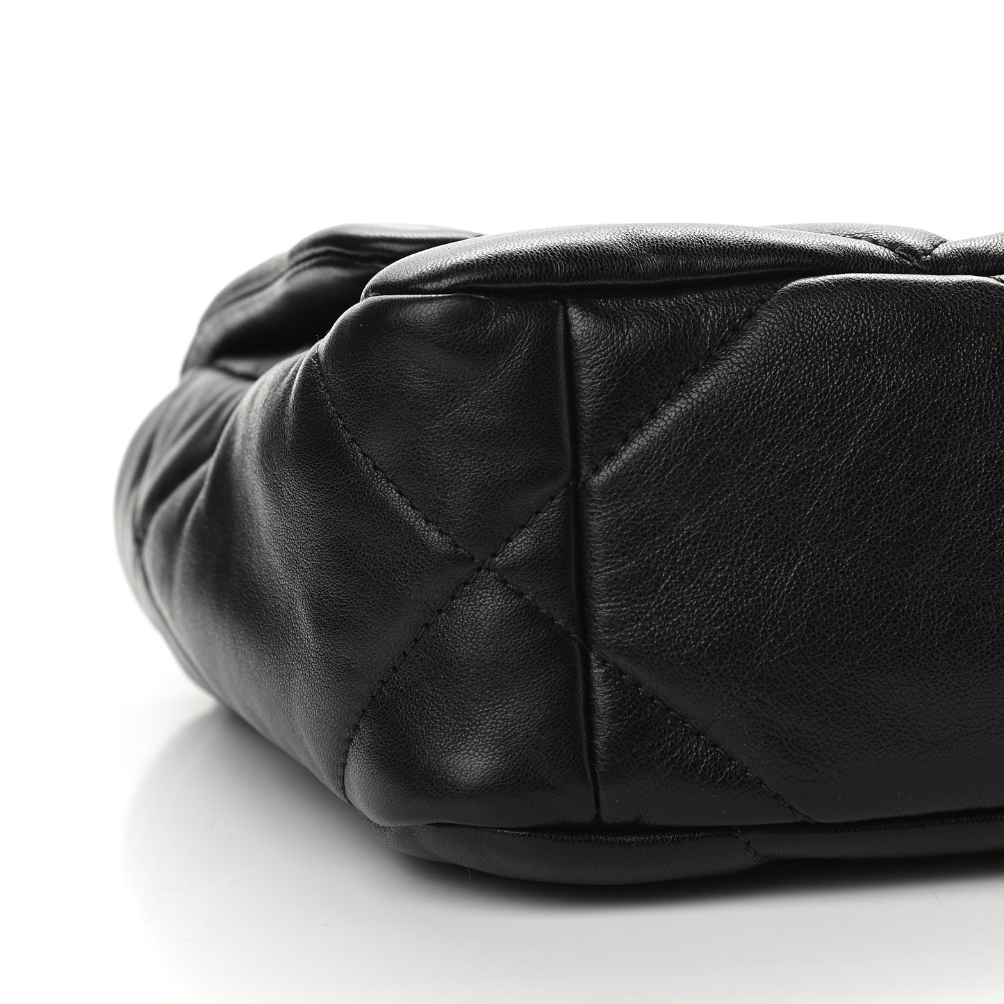 Lambskin Quilted Medium Chanel 19 Flap Black