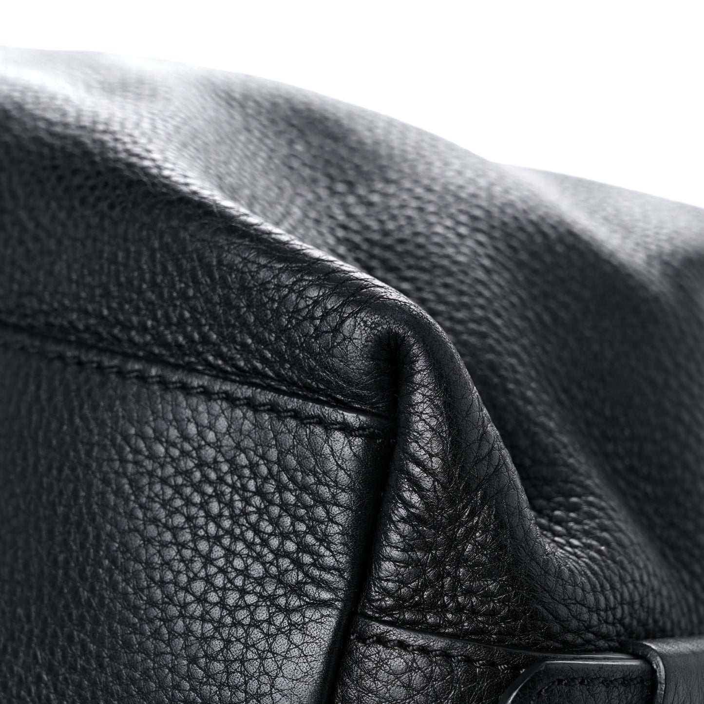 Pebbled Calfskin Small Nightingale Black