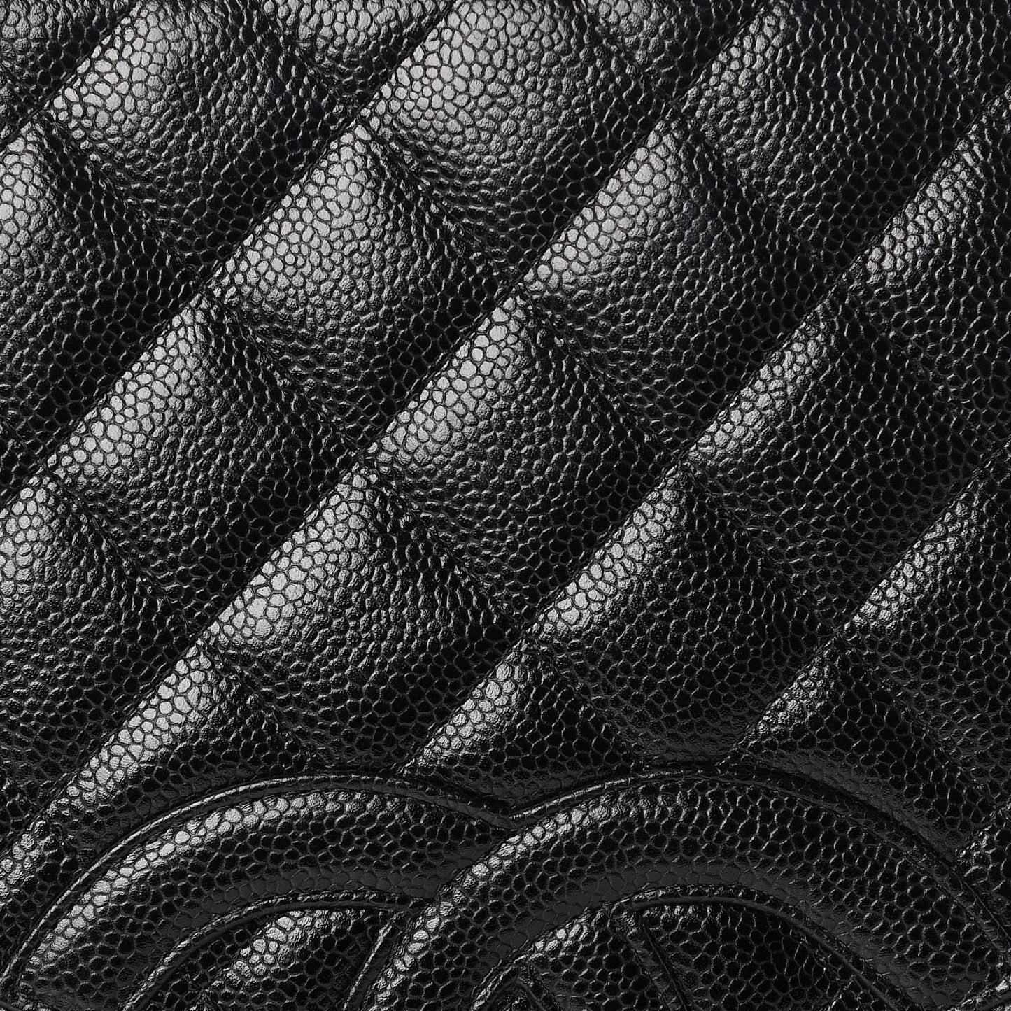 Caviar Quilted Petit Shopping Tote PST Black