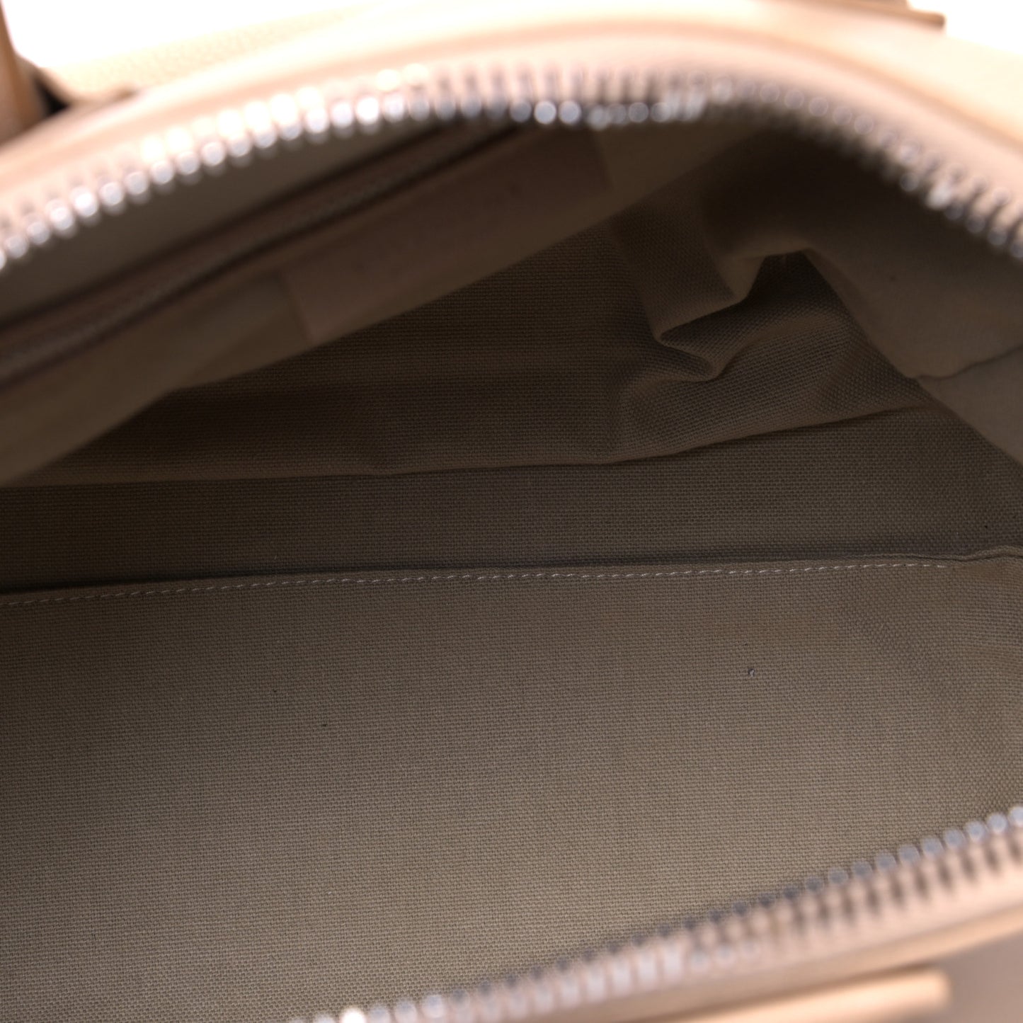 Sugar Goatskin Medium Antigona Nude