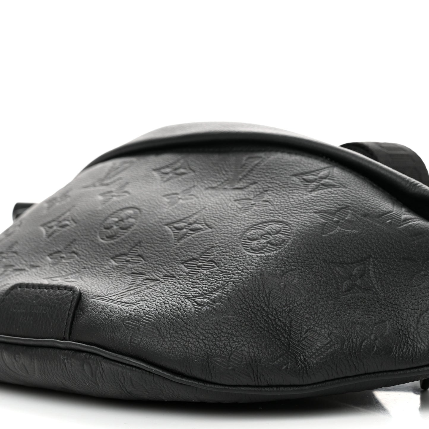 Calfskin Monogram Shadow Discovery Bumbag Black