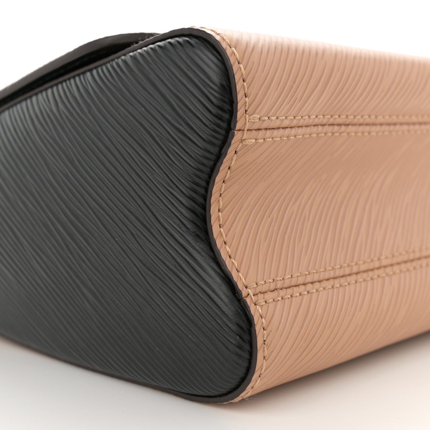 Epi Twist Shoulder Bag MM Camel