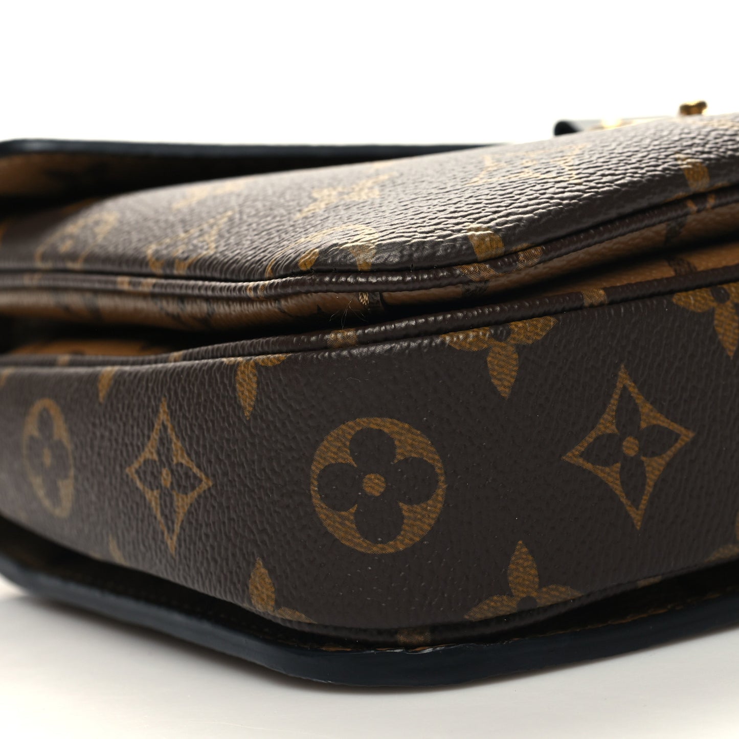 Reverse Monogram Pochette Metis
