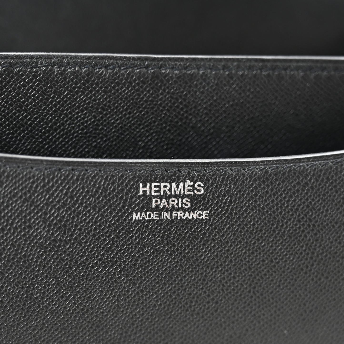 Madame Calfskin Constance 24 Black