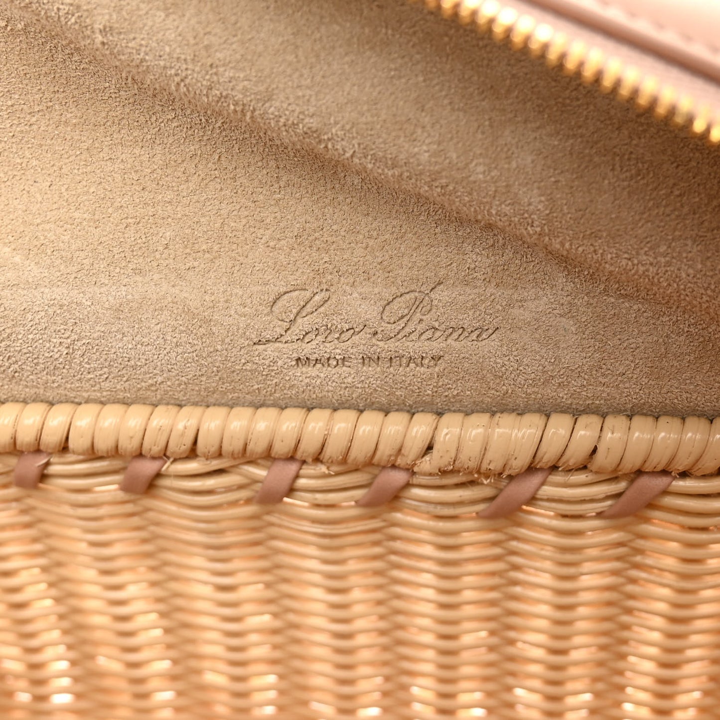 Wicker Calfskin L19 Extra Pocket Pouch Feather Pink