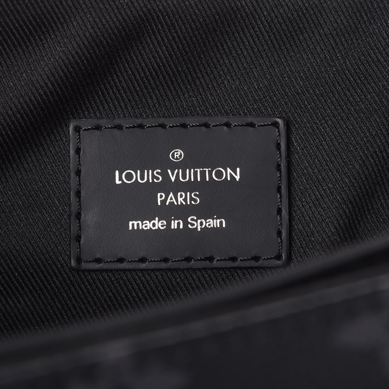 Louis Vuitton Monogram Eclipse District MM 8 of 8