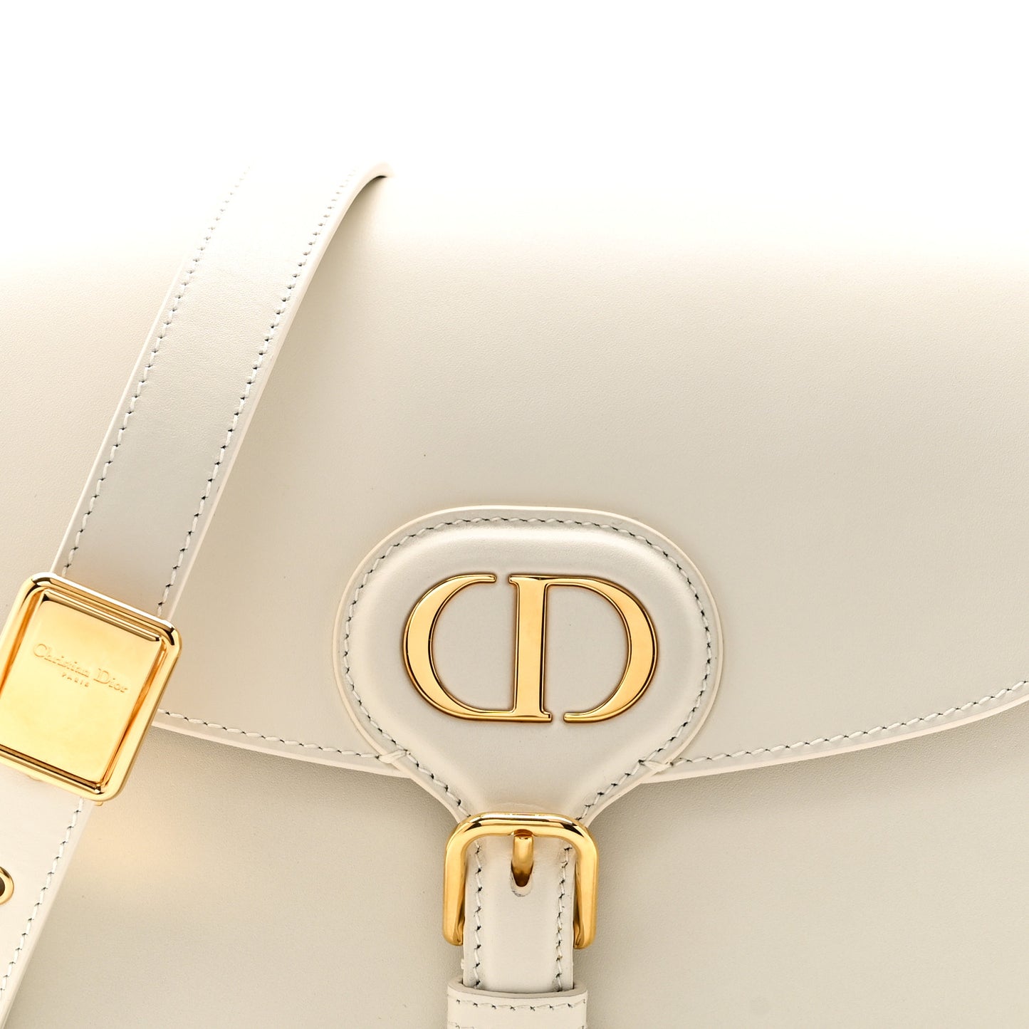 Box Calfskin Medium Bobby Flap Latte