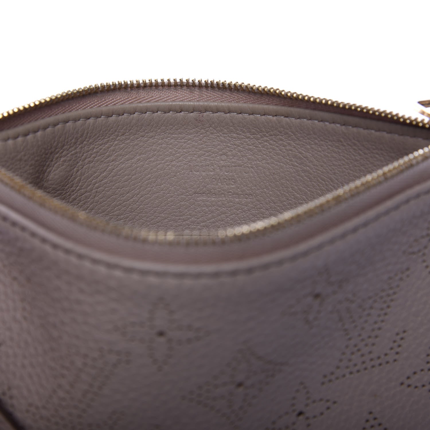 Louis Vuitton Mahina Selene Pochette PM Sable 6 of 6