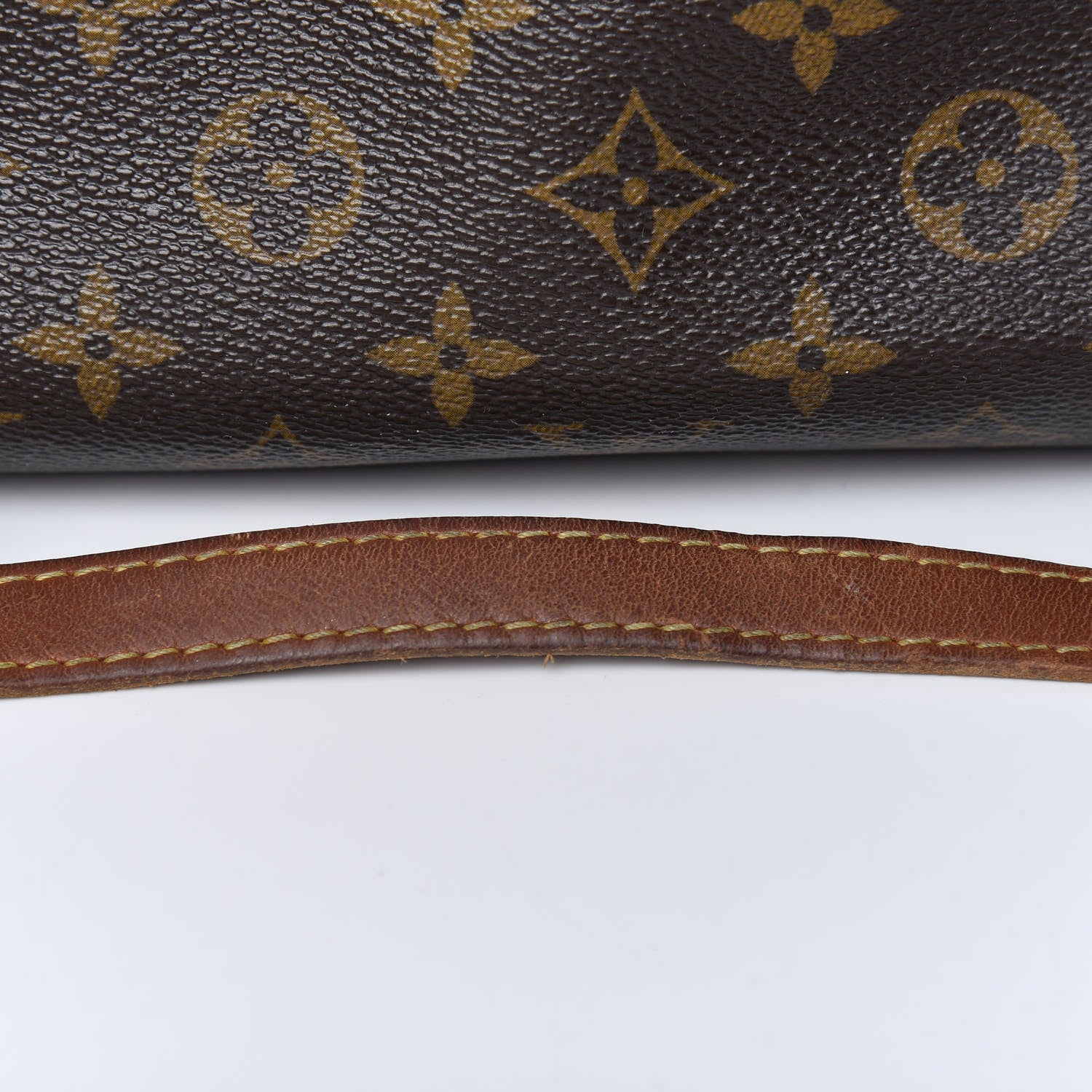 Louis Vuitton Monogram Totally MM 20 of 33