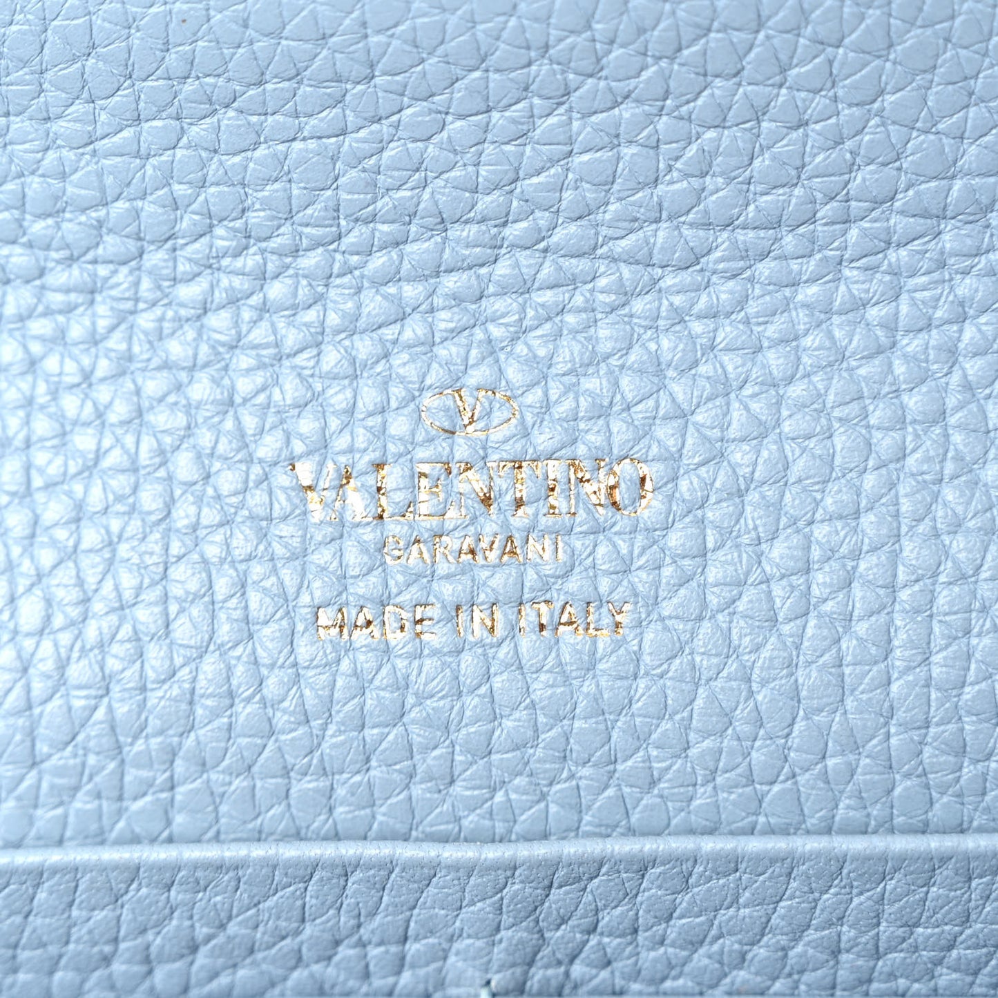 Pebbled Calfskin Rockstud Flip Lock Wallet On Chain Niagara
