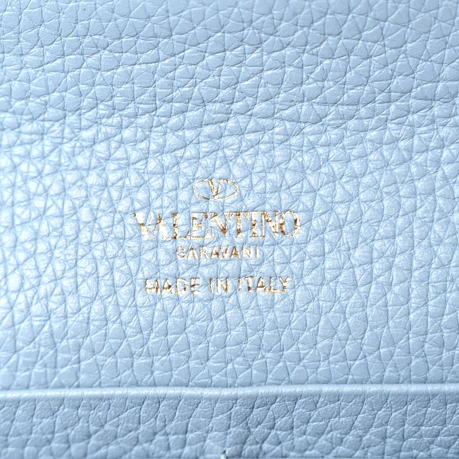 Valentino Garavani Pebbled Calfskin Rockstud Flip Lock Wallet On Chain Niagara 6 of 9