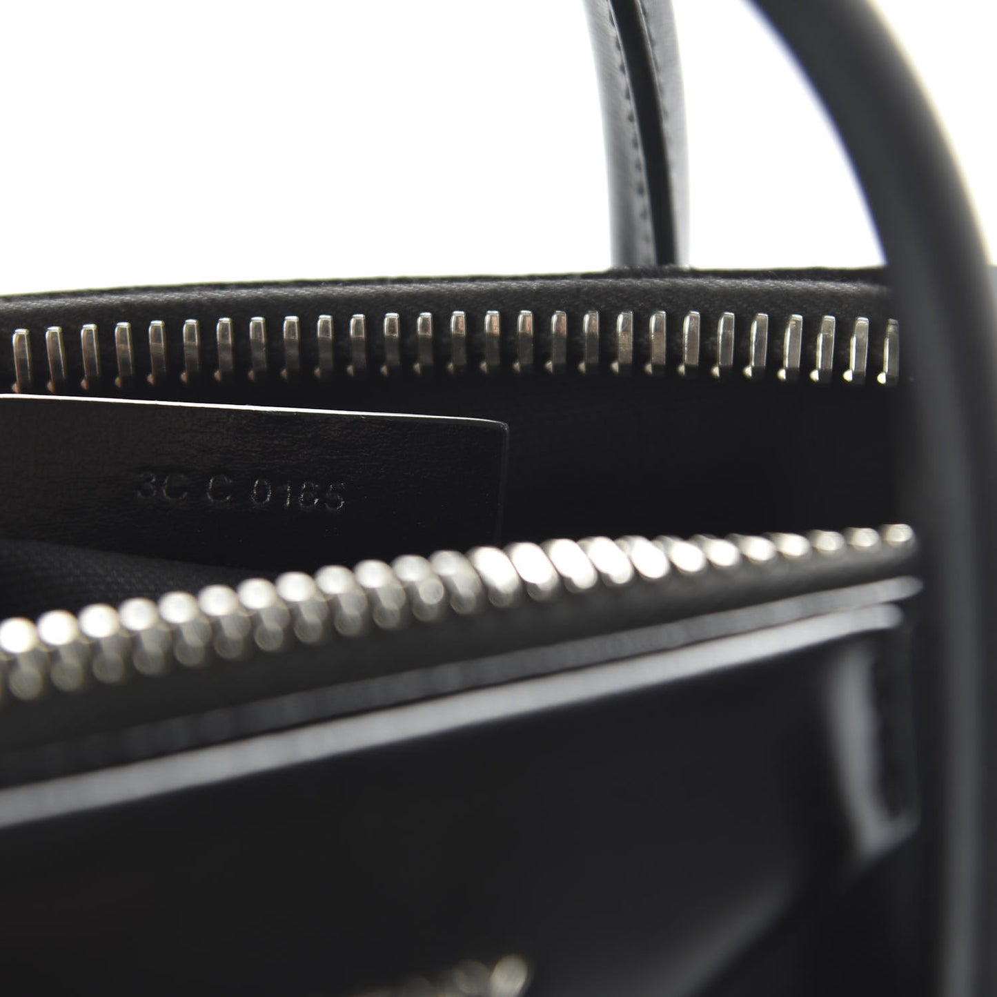 Shiny Lord Calfskin Small Antigona Black