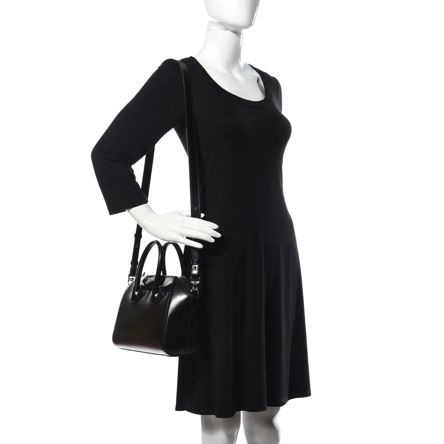 Shiny Lord Calfskin Mini Antigona Black
