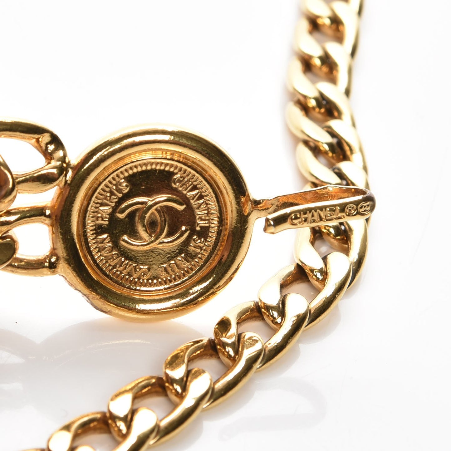 Chain 31 Rue Cambon Medallion Belt Gold
