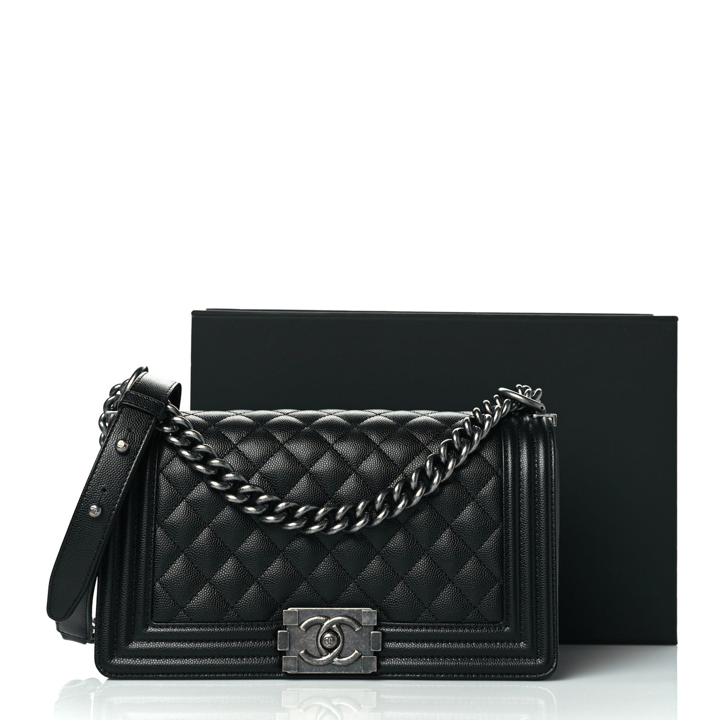 Caviar Quilted Medium Boy Flap Black