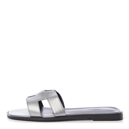 Hermes Metallic Epsom Oran Sandals 38 Argent 1 of 9
