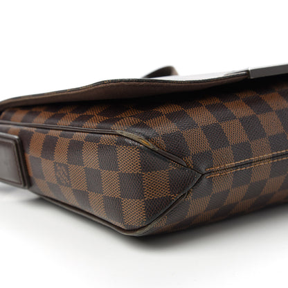 Louis Vuitton Damier Ebene District PM 6 of 12