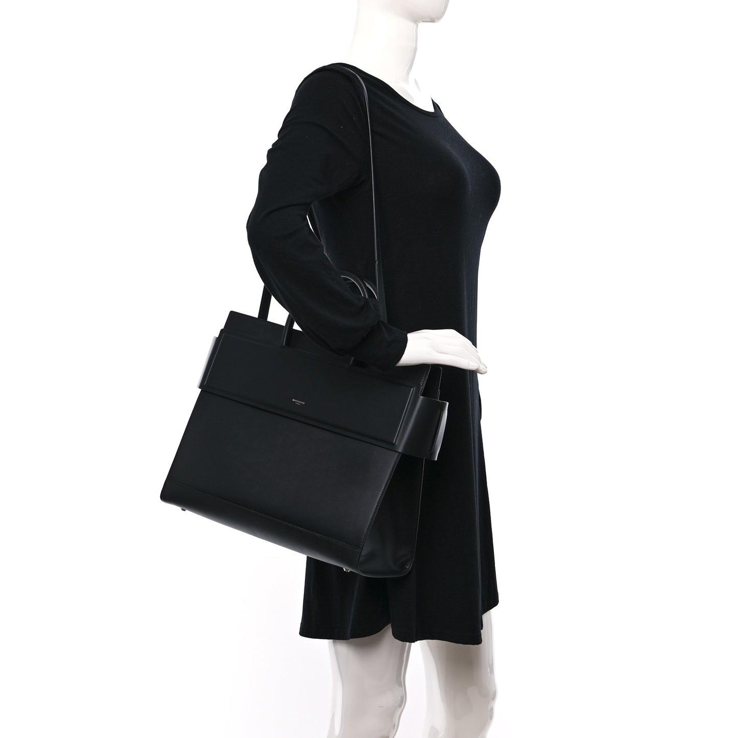 Smooth Calfskin Medium Horizon Satchel Black