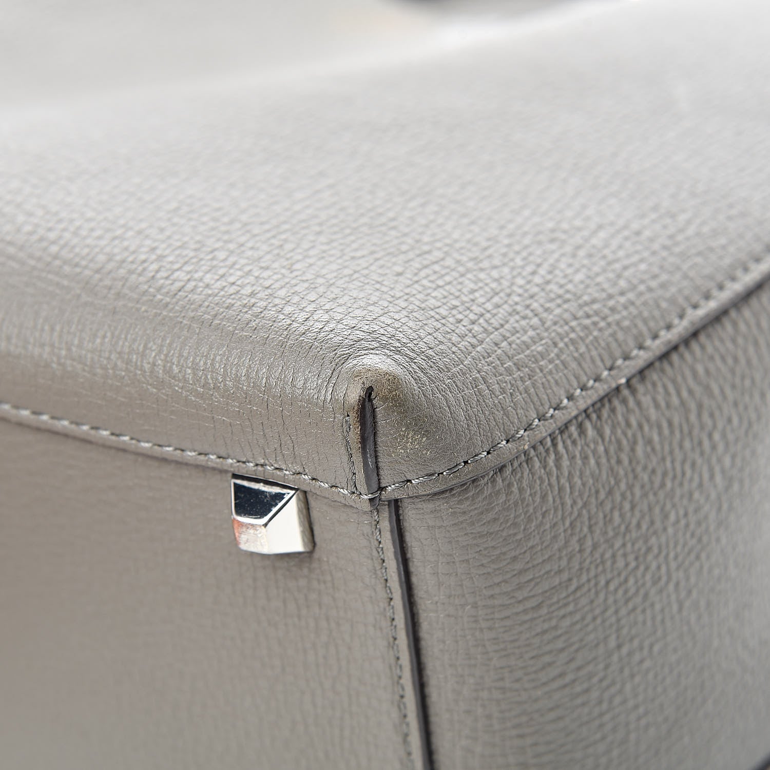 MCM Grained Calfskin Visetos Medium Sarah Hobo Grey 508620