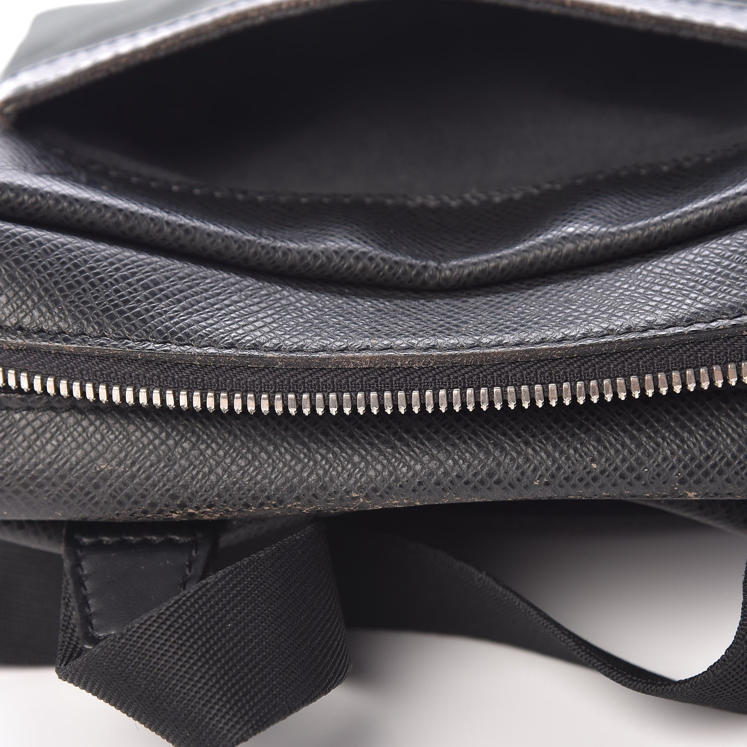 Louis Vuitton Taiga Sayan Epicea 11 of 21