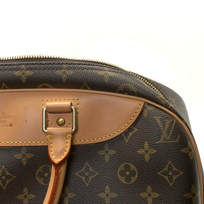 Louis Vuitton Monogram Evasion Sports Bag 12 of 19