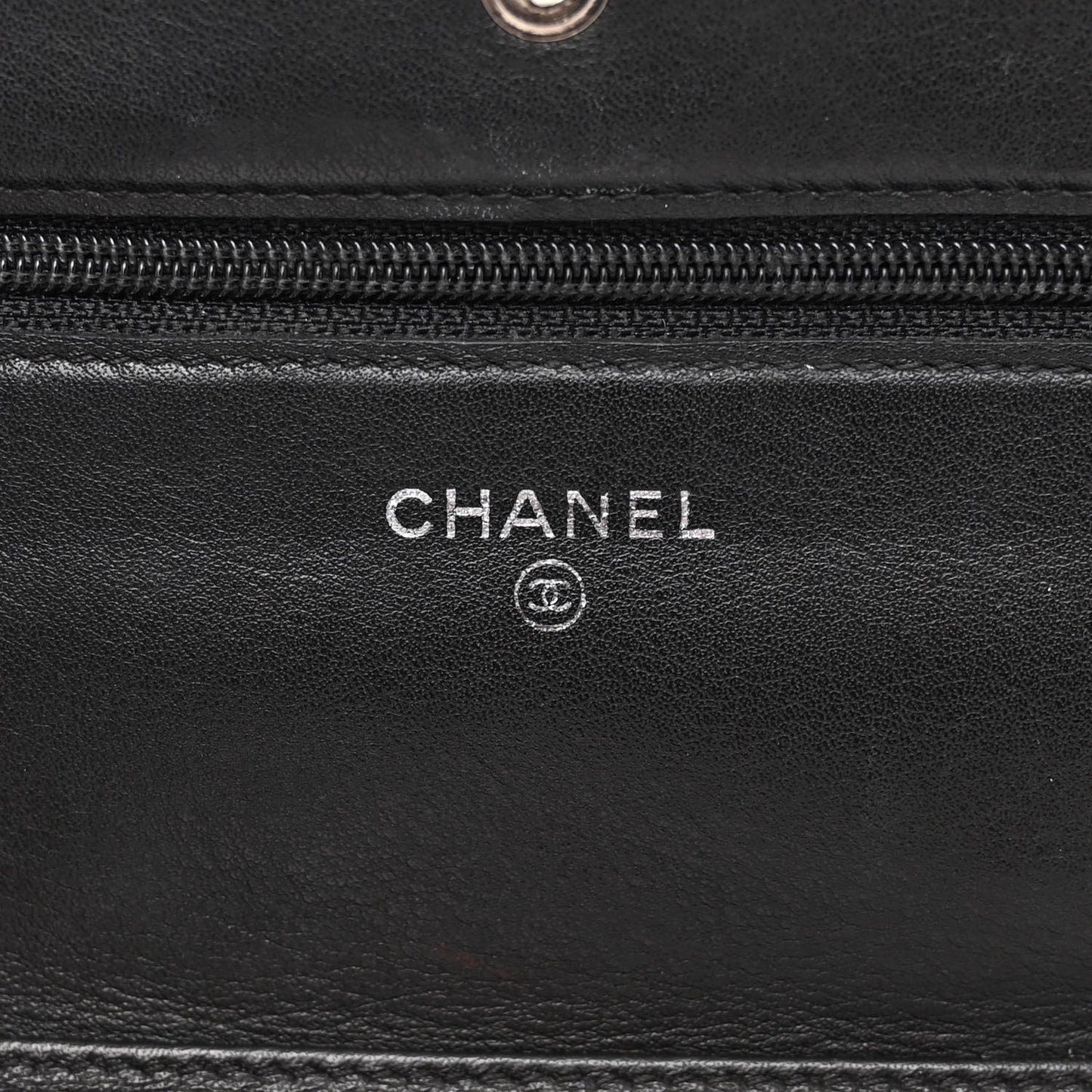 Patent Quilted Brilliant Wallet On Chain WOC Black