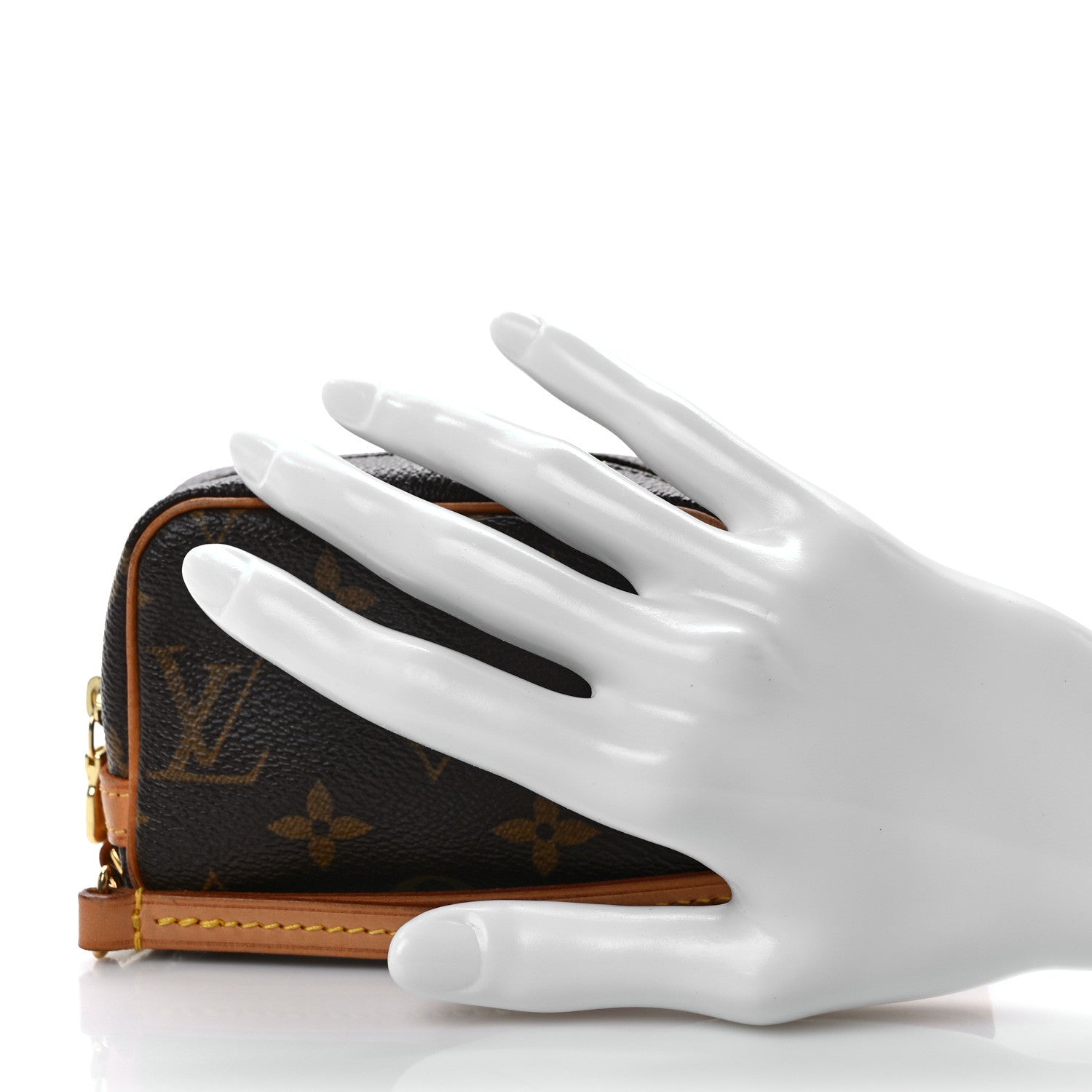 Louis Vuitton Monogram Wapity 2 of 13