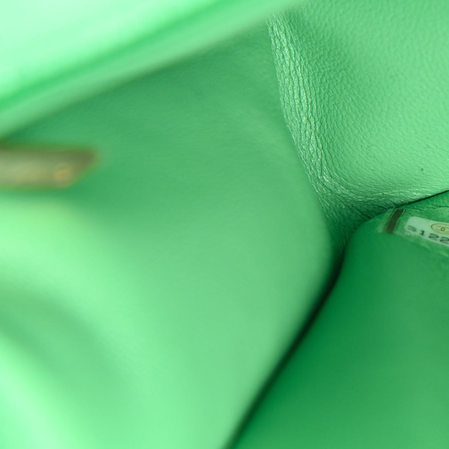 Caviar Quilted Medium Sweet Classic Flap Green