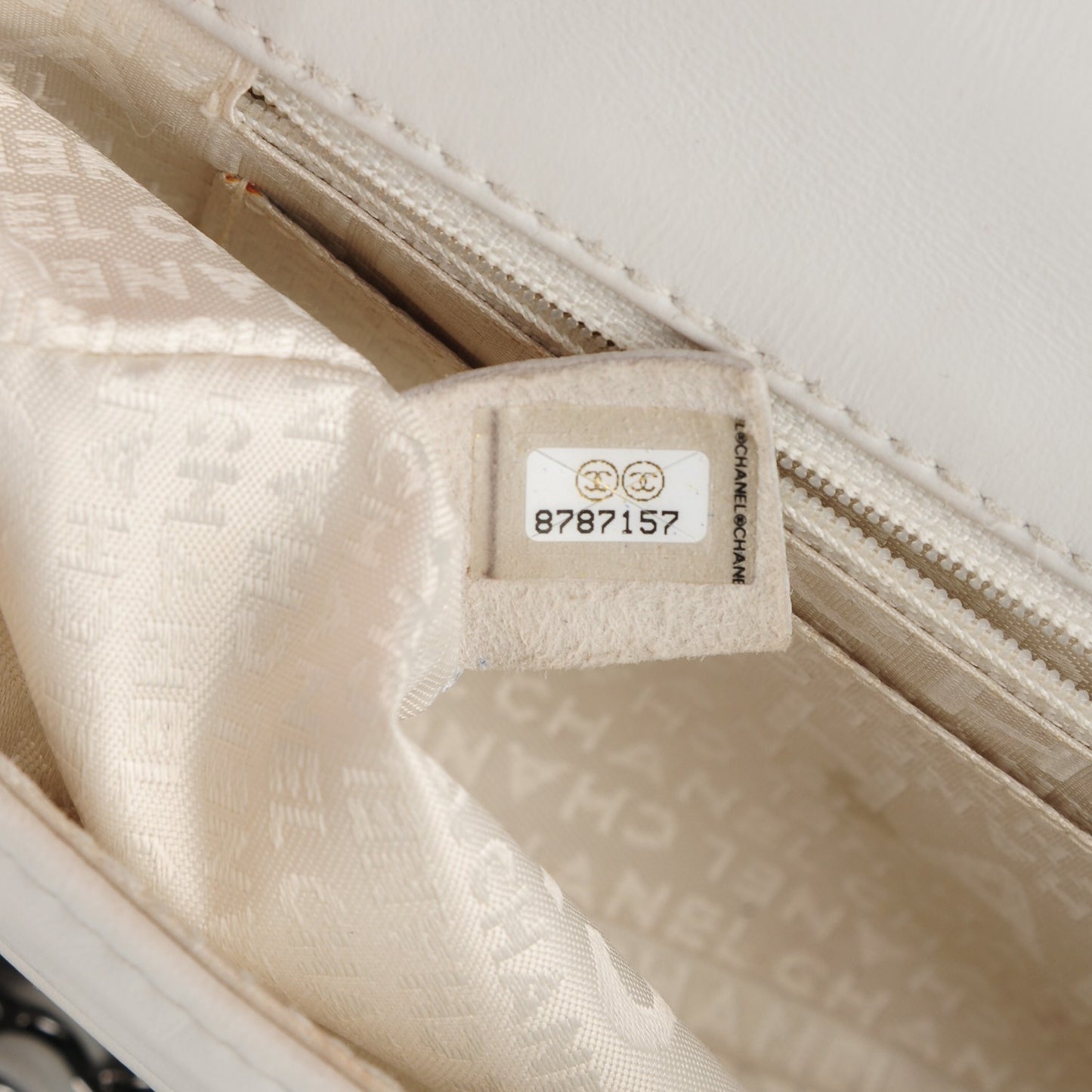Lambskin Chocolate Bar 5 Chain Flap White