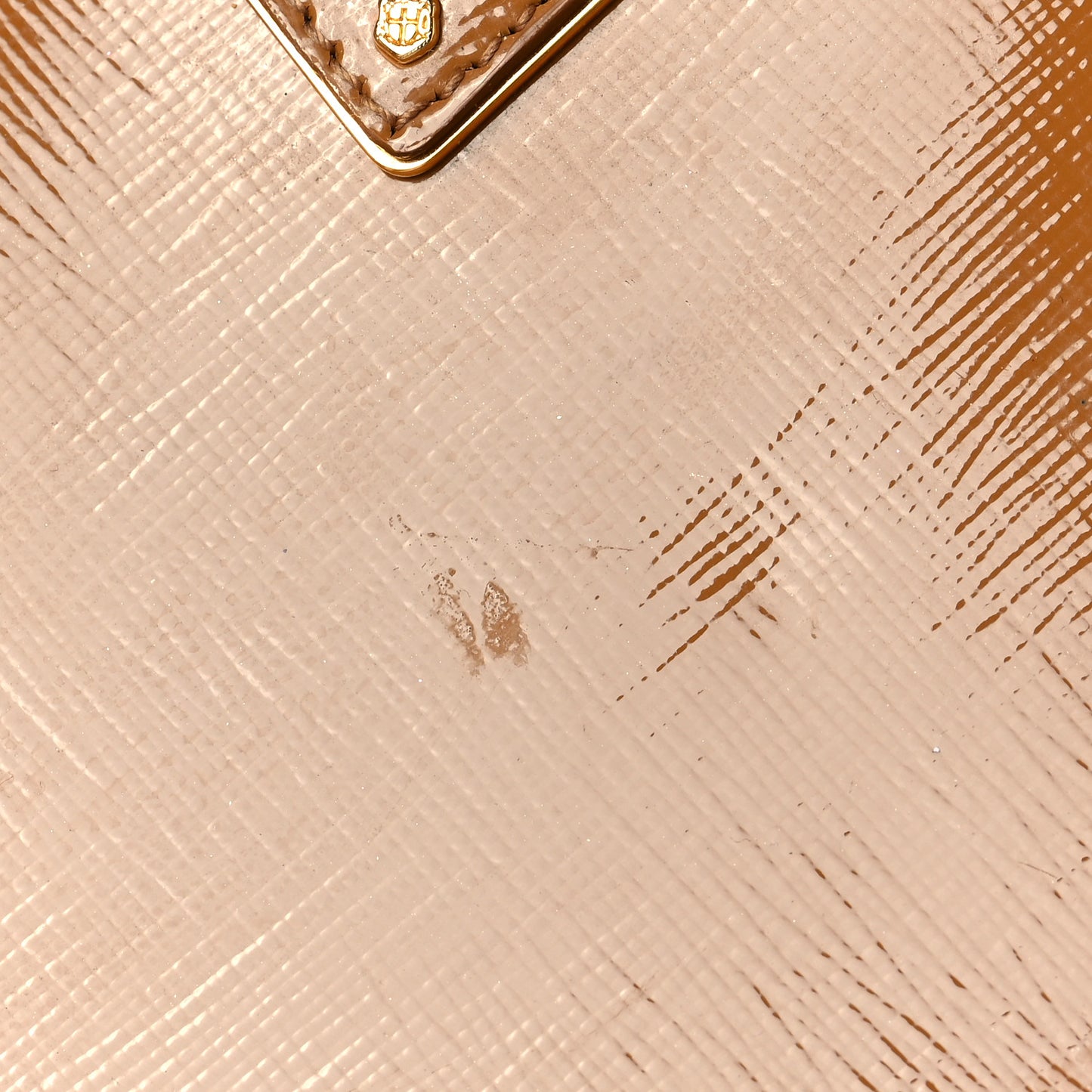 Saffiano Vernice Pyramid Bag Caramel Rosso White