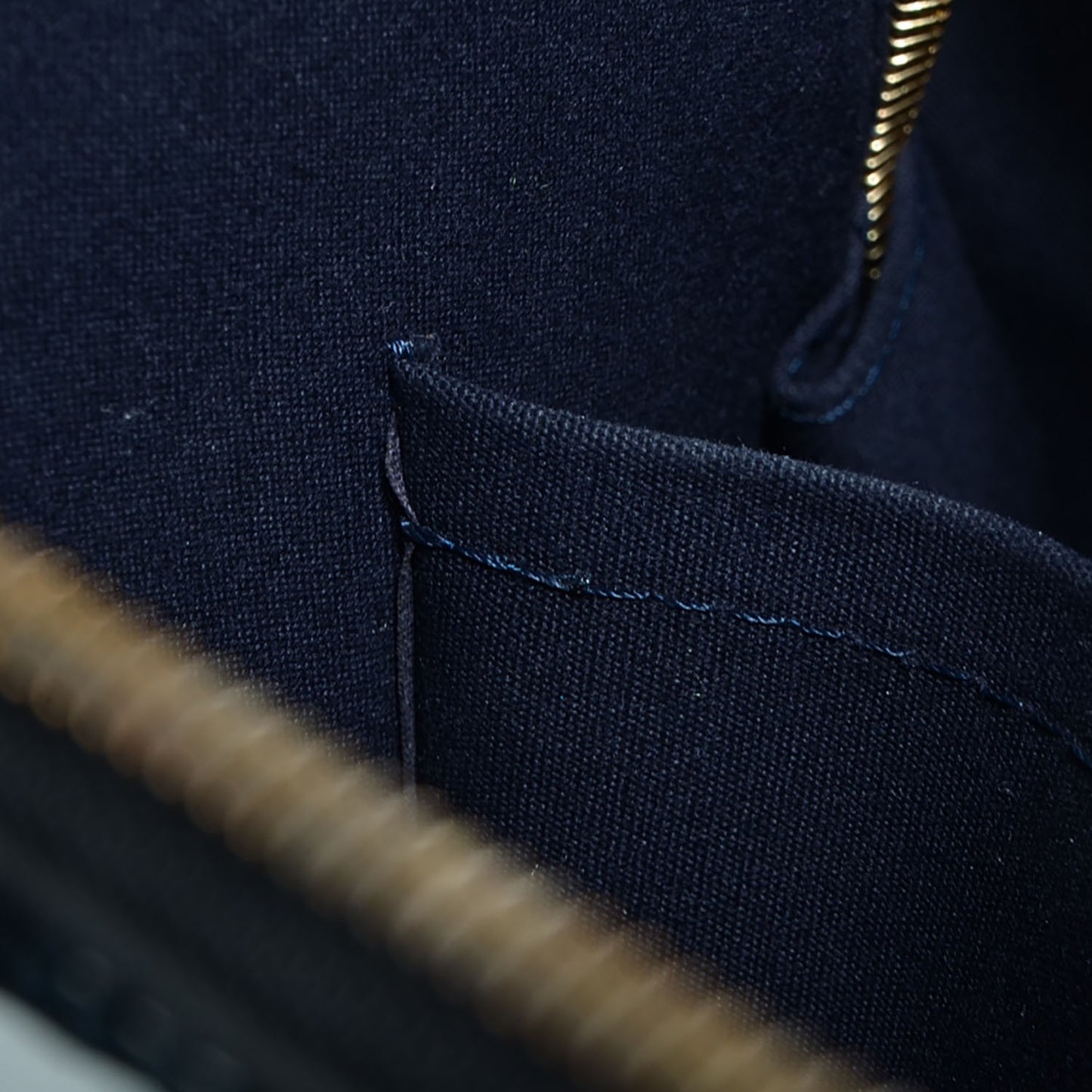 Vernis Alma PM Noir Magnetique