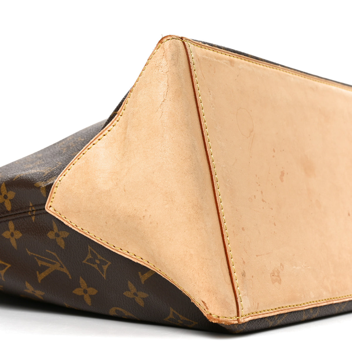 Louis Vuitton Monogram Cabas Mezzo 8 of 10