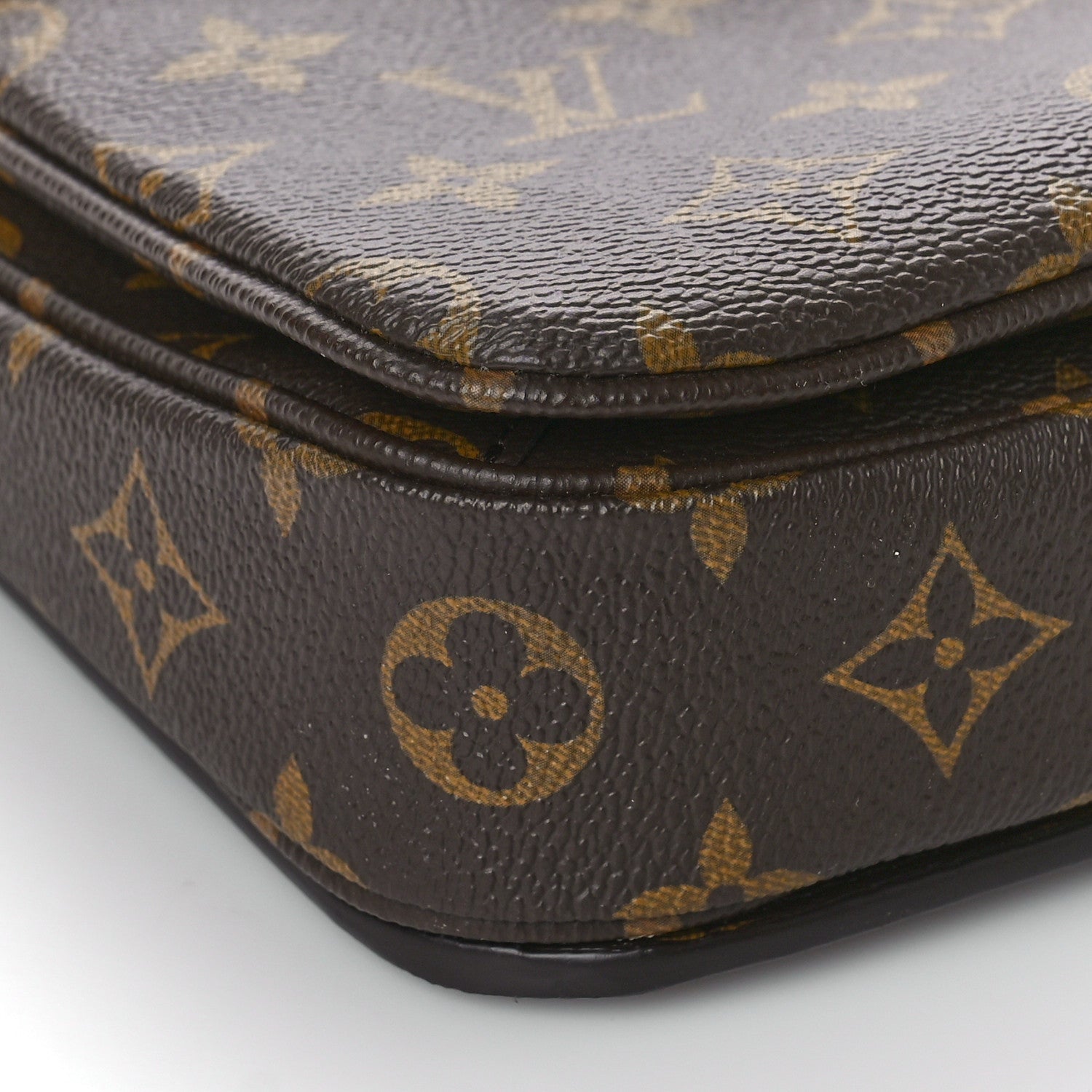Louis Vuitton Monogram Pochette Metis 7 of 8