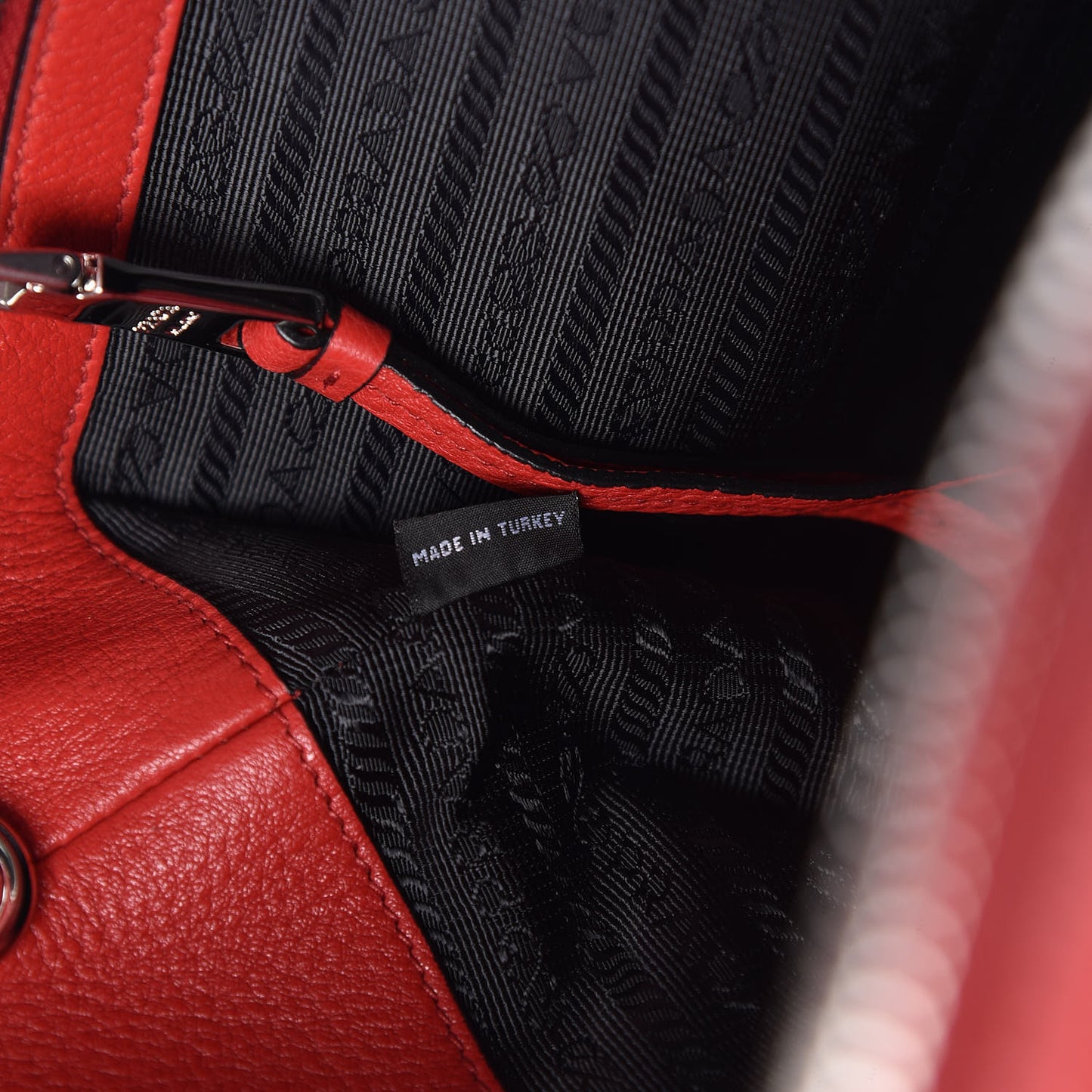 Vitello Phenix Tote Rosso
