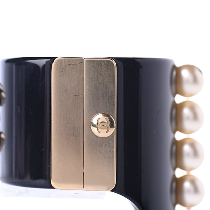 Chanel Resin Pearl CC Cuff Black 6 of 7
