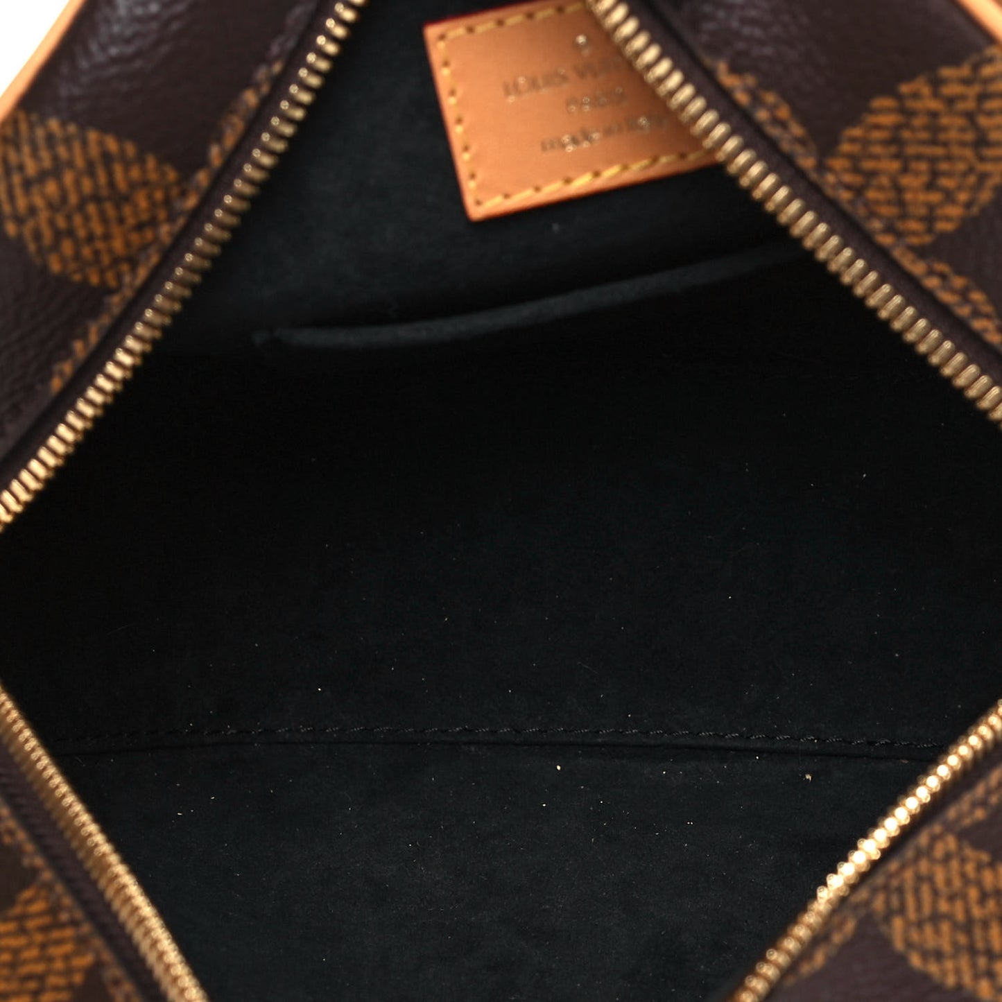 Reverse Monogram Giant Boite Chapeau Souple