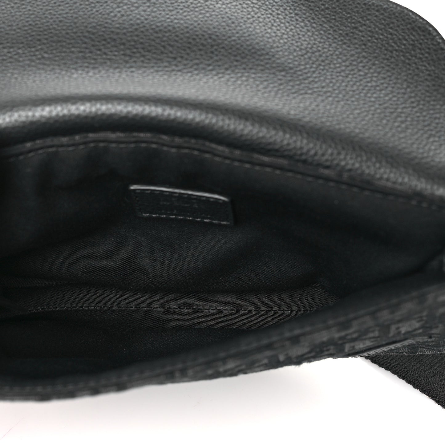Oblique Saddle Messenger Pouch Black