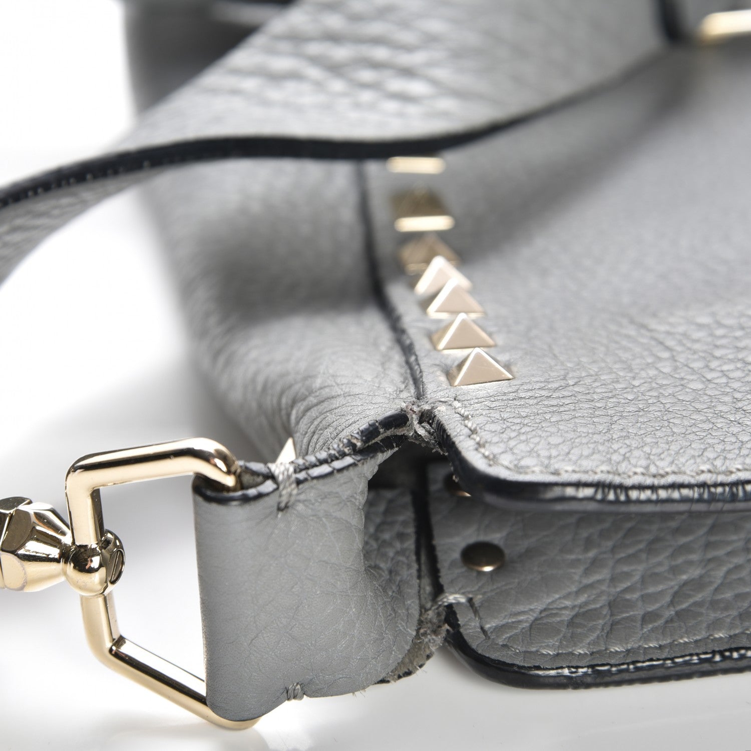 Valentino Garavani Pebbled Calfskin Small Rockstud Flip-Lock Messenger Bag Light Stone 9 of 14