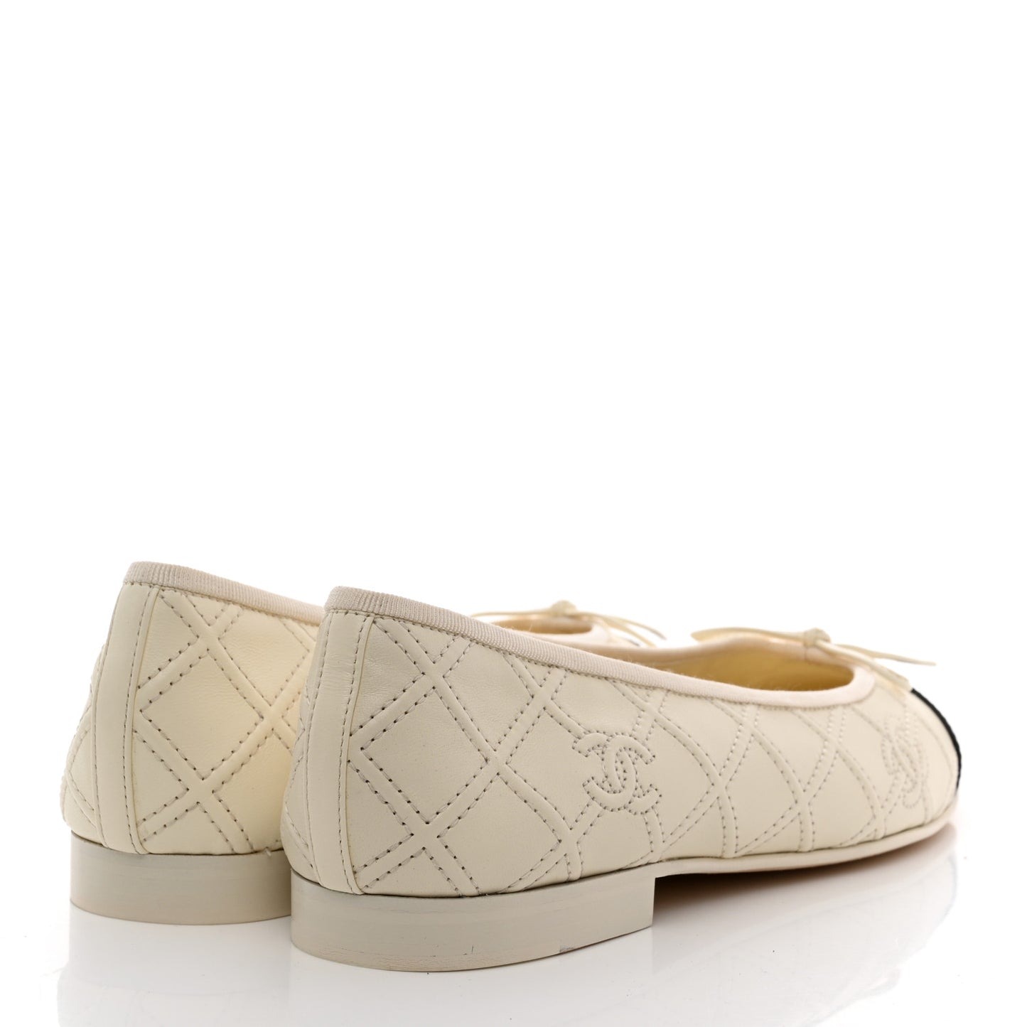 Lambskin Patent Double Stitched CC Cap Toe Ballerina Flats 39 Ivory Black