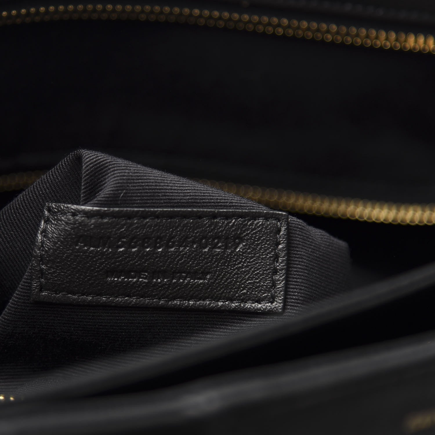 Saint Laurent Grain De Poudre Matelasse Chevron Medium Tribeca Shopping Bag Black 7 of 10