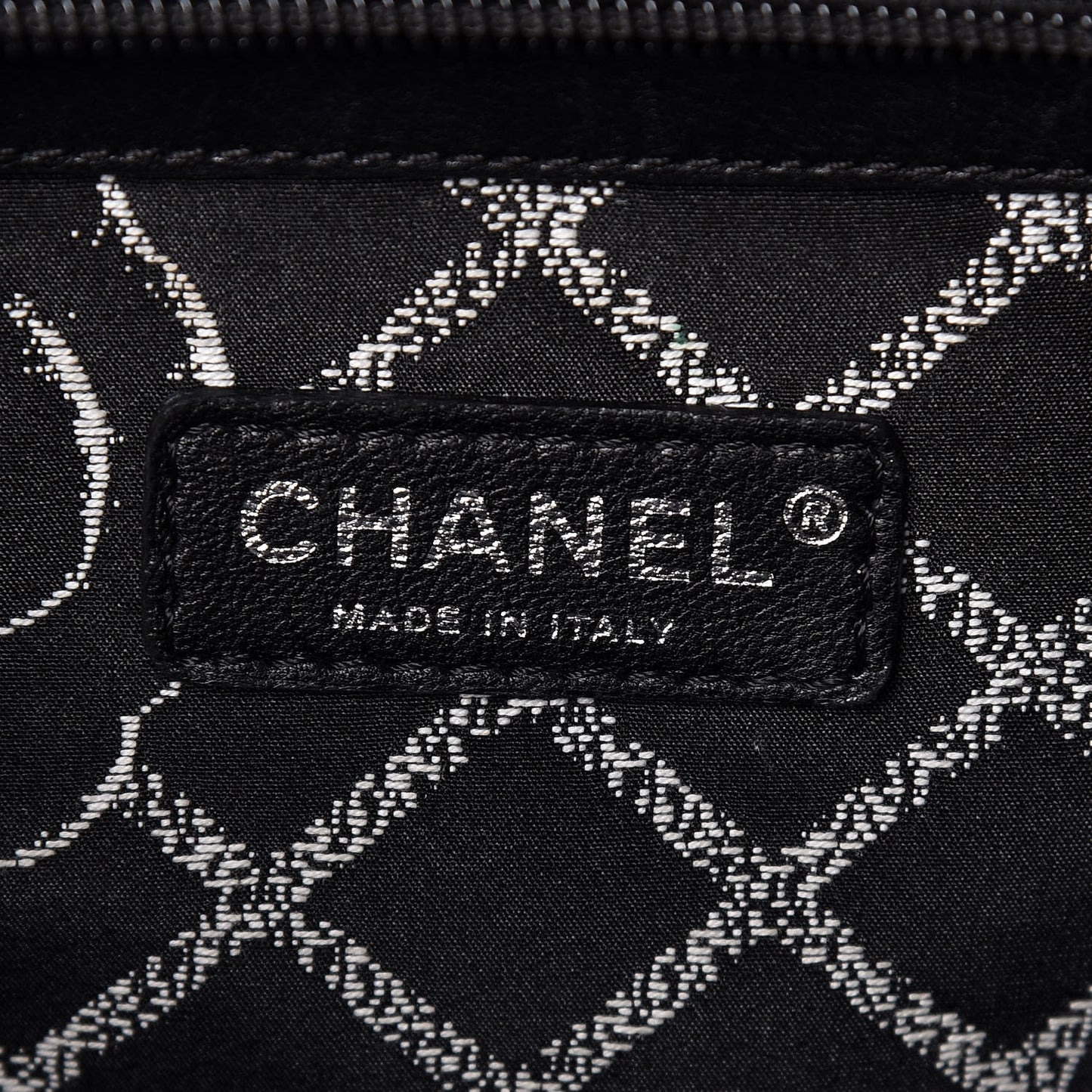 Calfskin Large Essential 31 Rue Cambon Tote Black