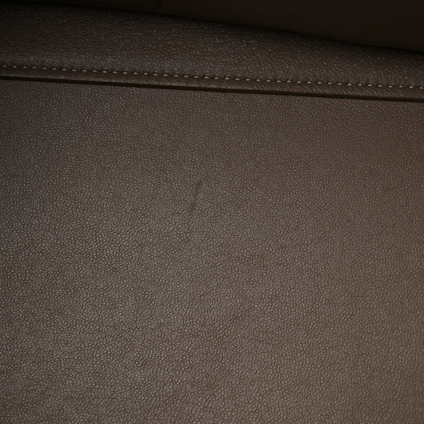 Drummed Calfskin Suede Small Trapeze Dune