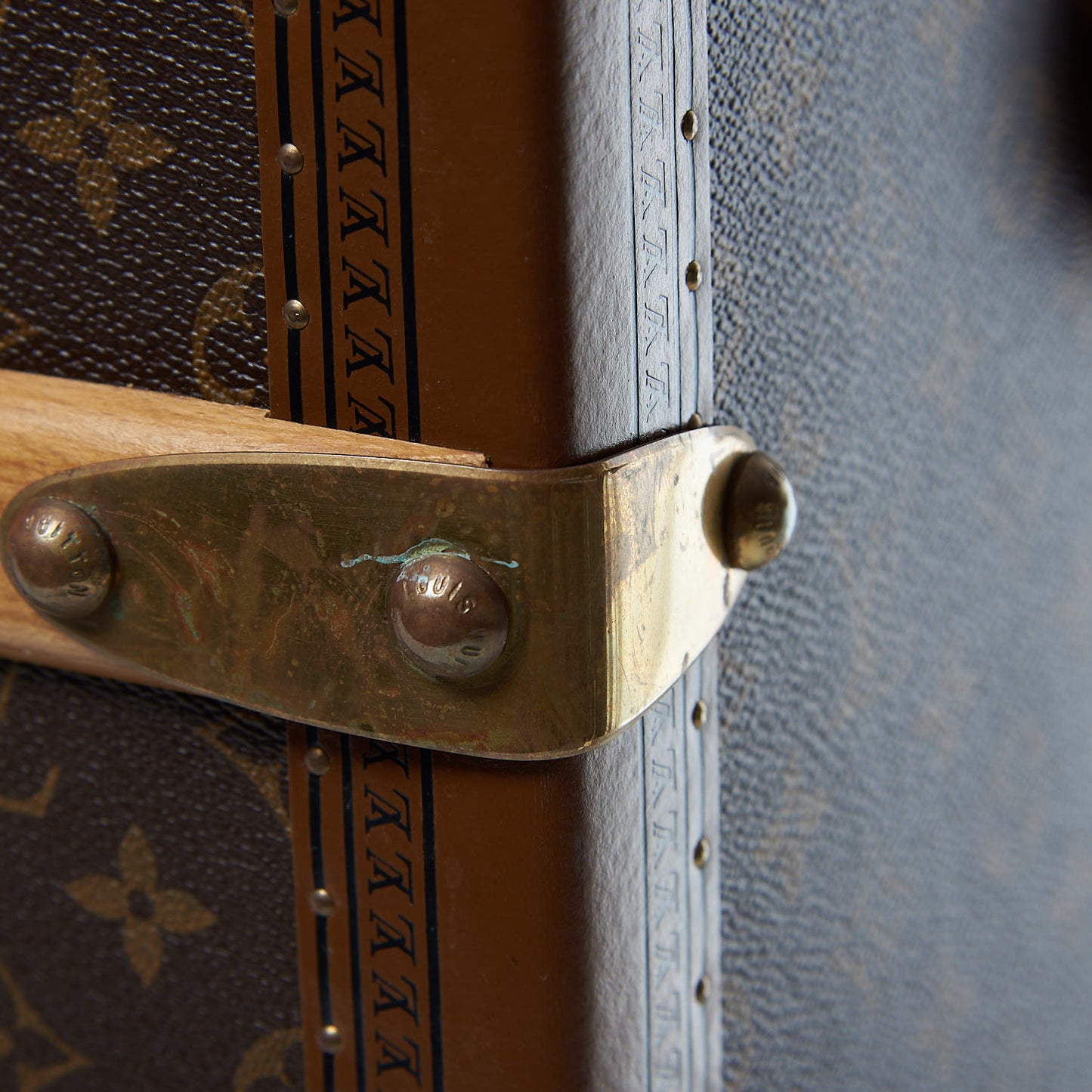 Monogram Malle Courrier Lozine Trunk 110