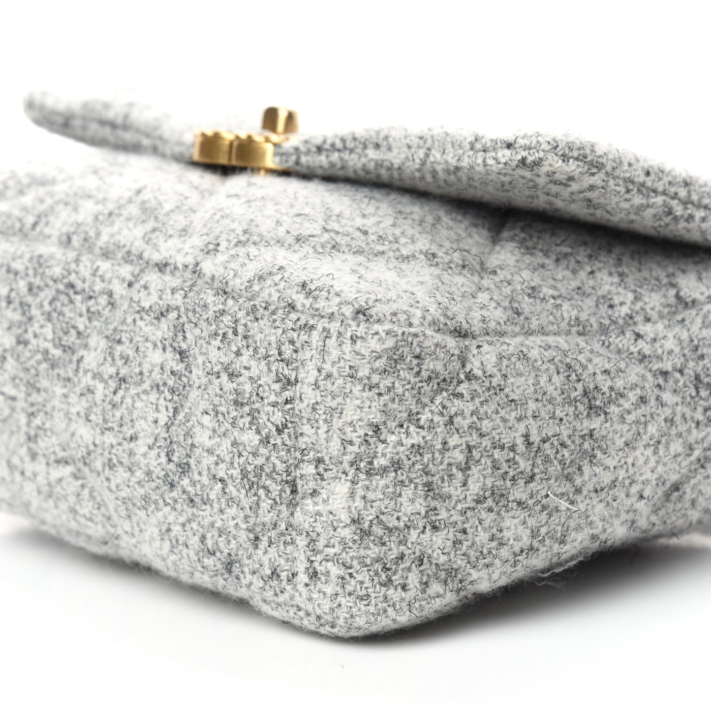 Tweed Quilted Medium Chanel 19 Flap Grey Ecru